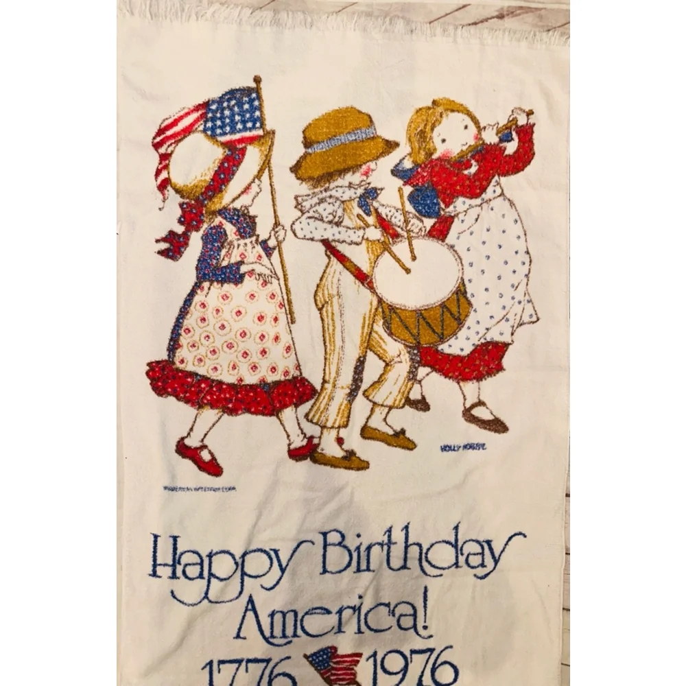 Pristine Vintage 1976 Holly Hobbie Happy Birthday America Fringed Beach Towel
